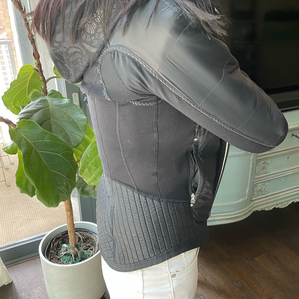 Lululemon jacket - Picture 6 of 7